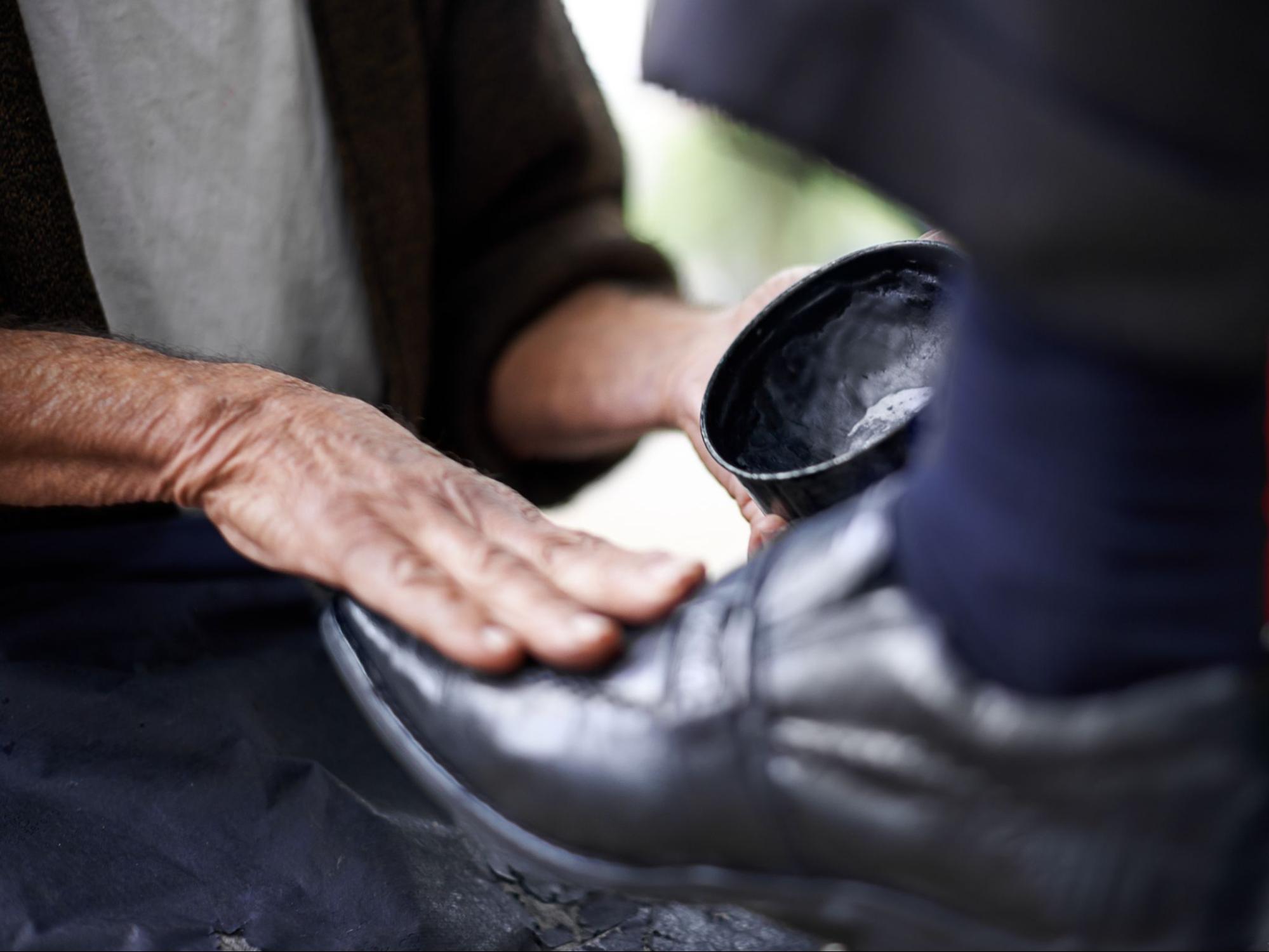 como limpiar zapatos de piel