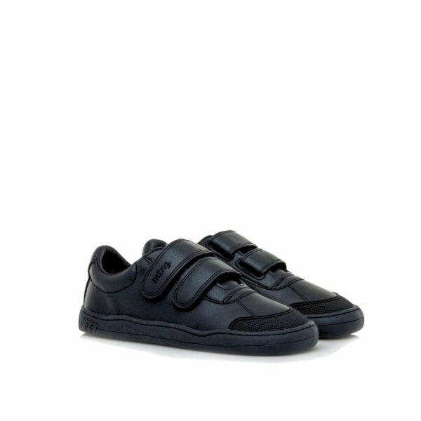 Colegiales de la marca Mustang modelo 48941 negro