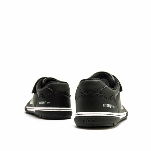 Botas de futbol de la marca Mustang modelo 49323 Black - Imagen 4