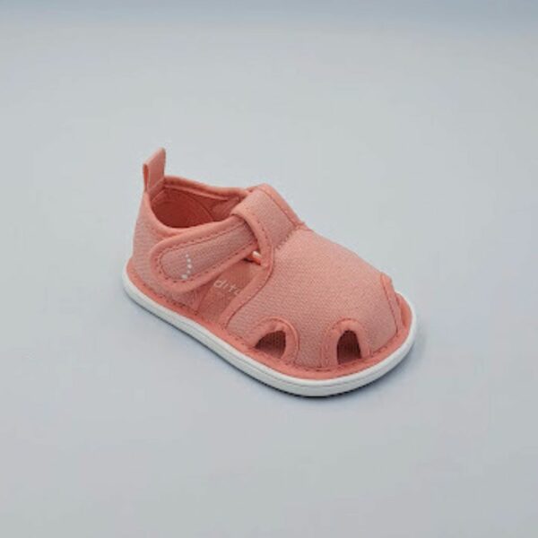 Sandalias en lonas de Blanditos modelo Betta en color coral